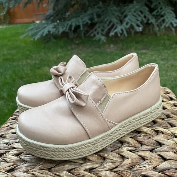 Adorable Blush Pink Girls Dressy Platform Flat Bows & Faux Espadrille sidewalls - Picture 1 of 8